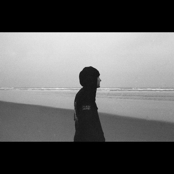 Meet your Posher, Aaron - Picture 2 of 6